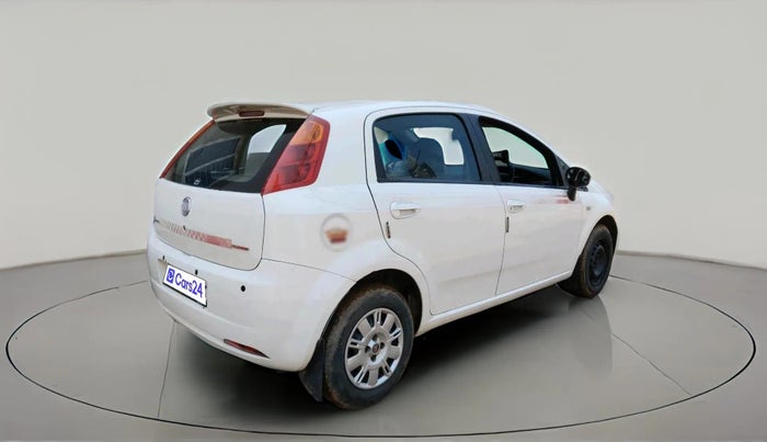 2011 Fiat Grand Punto DYNAMIC 1.3, Diesel, Manual, 1,22,861 km, exterior