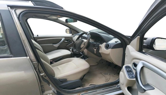 2014 Nissan Terrano XL D PLUS, Diesel, Manual, 86,027 km, interior