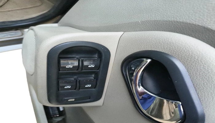 2014 Nissan Terrano XL D PLUS, Diesel, Manual, 86,027 km, interior