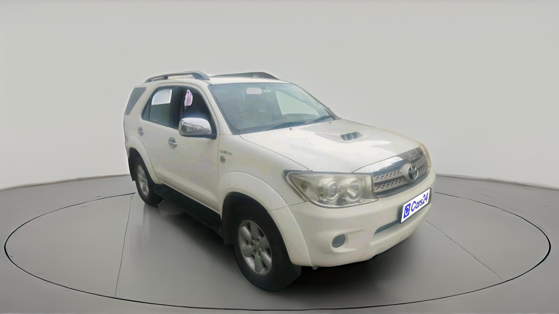 2011 Toyota Fortuner 3.0 4X4 MT