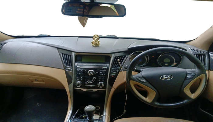 2012 Hyundai Sonata 2.4 GDI MT, Petrol, Manual, 88,244 km, interior
