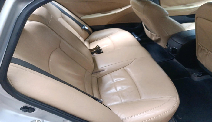 2012 Hyundai Sonata 2.4 GDI MT, Petrol, Manual, 88,244 km, interior