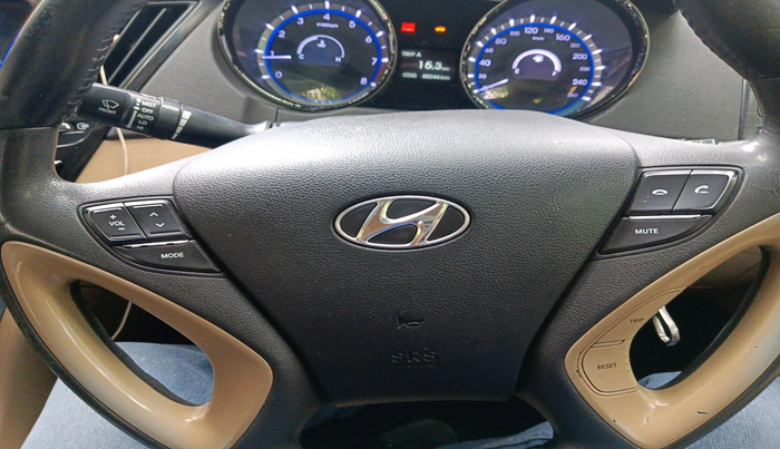 2012 Hyundai Sonata 2.4 GDI MT, Petrol, Manual, 88,244 km, interior