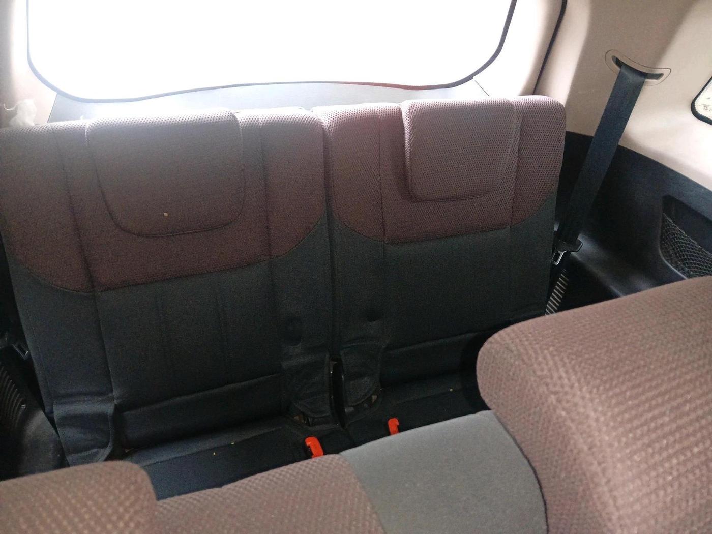2014 Mahindra XUV500 W6, Diesel, Manual, 1,20,535 km, interior