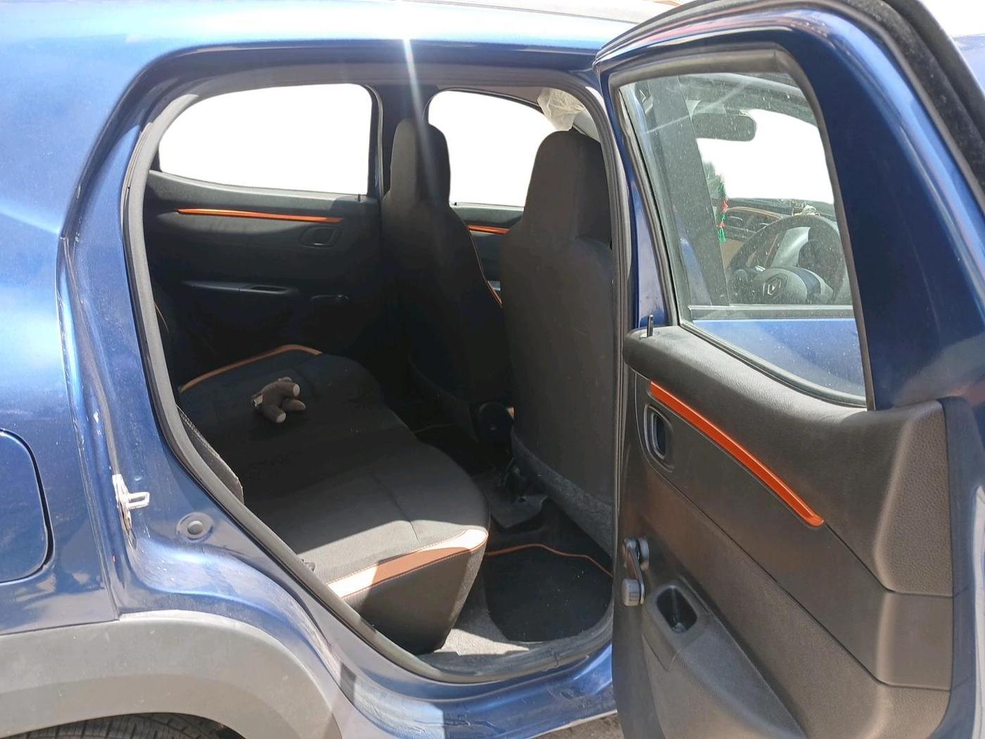 2017 Renault Kwid CLIMBER 1.0 AMT, Petrol, Automatic, 28,457 km, interior