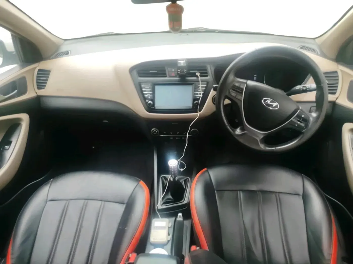 2017 Hyundai Elite i20 ASTA 1.2 (O), Petrol, Manual, 34,884 km, interior