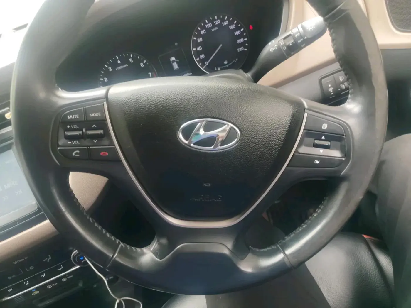 2017 Hyundai Elite i20 ASTA 1.2 (O), Petrol, Manual, 34,884 km, interior