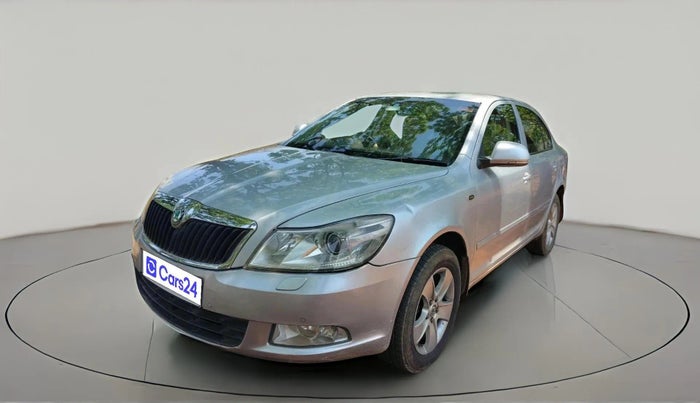 2010 Skoda Laura L&K 2.0 TDI AT, Diesel, Automatic, 1,71,490 km, exterior
