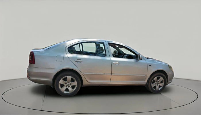 2010 Skoda Laura L&K 2.0 TDI AT, Diesel, Automatic, 1,71,490 km, exterior