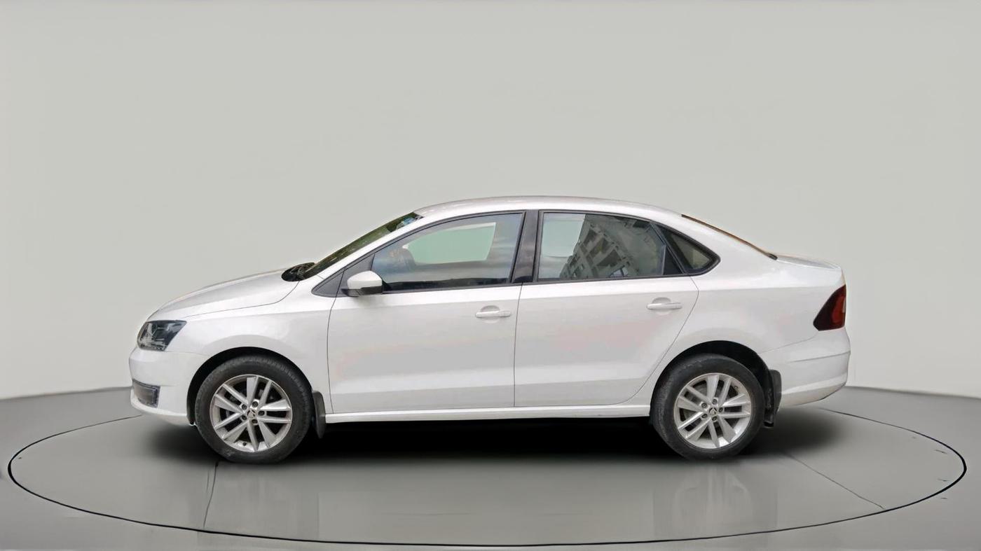 2018 Skoda Rapid STYLE 1.6 MPI, Petrol, Manual, 1,02,228 km, exterior