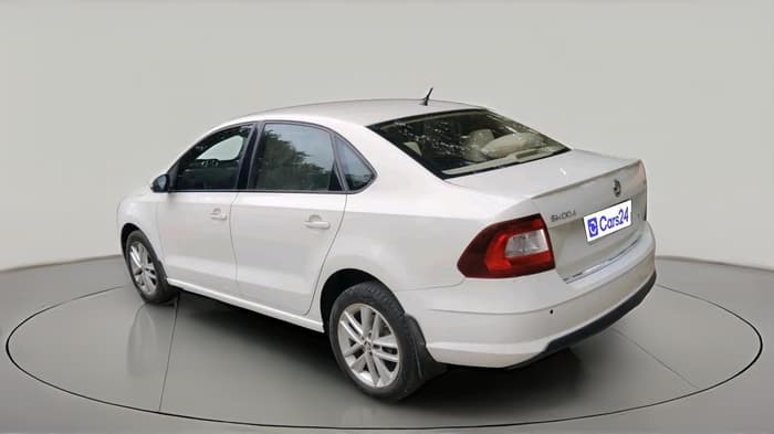 2018 Skoda Rapid STYLE 1.6 MPI, Petrol, Manual, 1,02,228 km, exterior