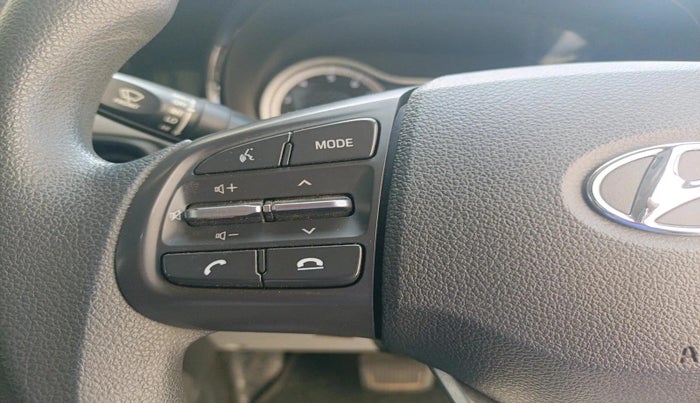 2022 Hyundai GRAND I10 NIOS SPORTZ AMT 1.2 KAPPA VTVT, Petrol, Automatic, 69,549 km, interior