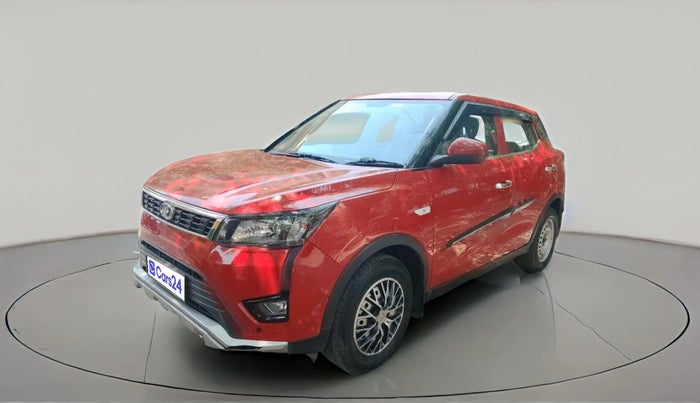 2022 Mahindra XUV300 W4 1.2 PETROL, Petrol, Manual, 28,051 km, exterior