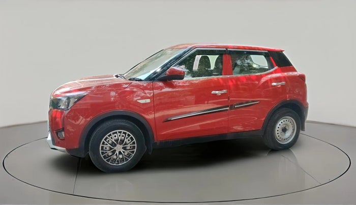 2022 Mahindra XUV300 W4 1.2 PETROL, Petrol, Manual, 28,051 km, exterior