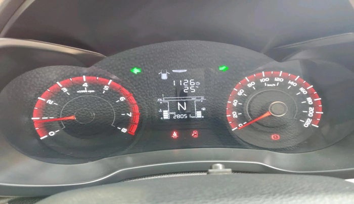 2022 Mahindra XUV300 W4 1.2 PETROL, Petrol, Manual, 28,051 km, interior