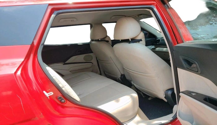 2022 Mahindra XUV300 W4 1.2 PETROL, Petrol, Manual, 28,051 km, interior