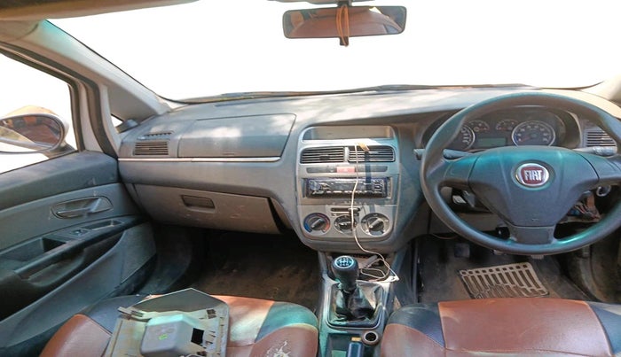 2010 Fiat Grand Punto ACTIVE 1.3, Diesel, Manual, 1,79,846 km, interior