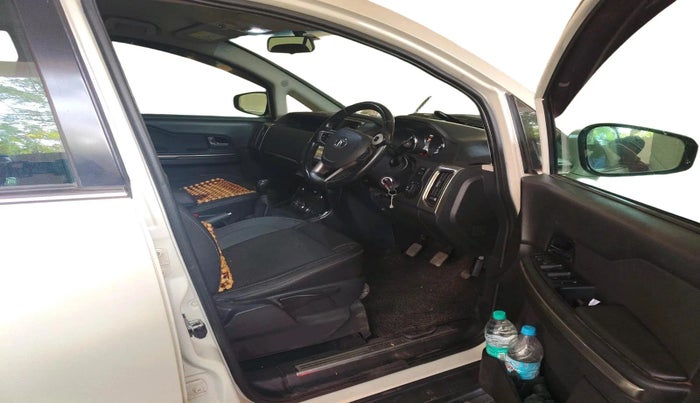 2017 Tata Hexa XT 4X2 7 STR, Diesel, Manual, 86,309 km, interior