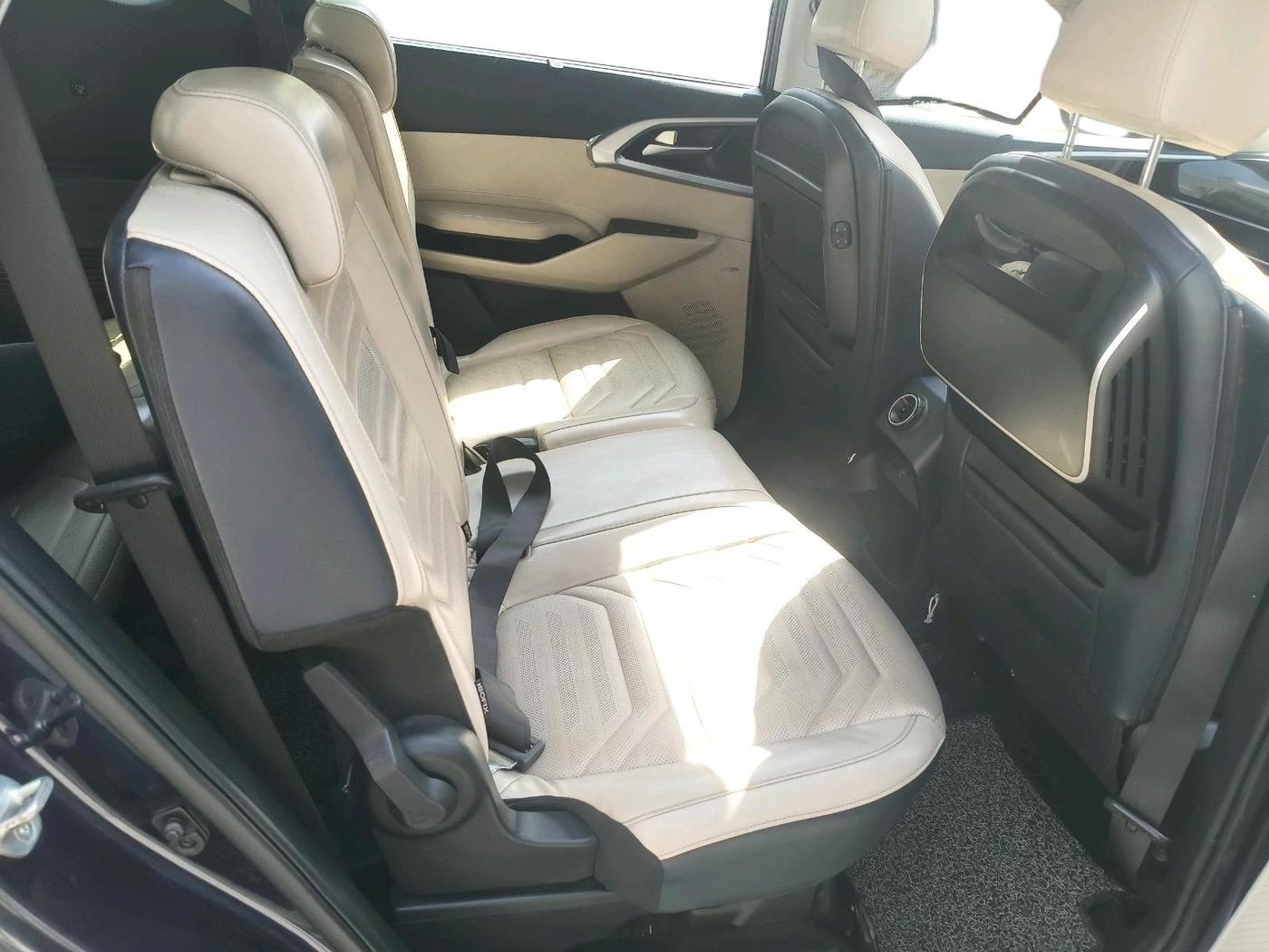 2022 KIA CARENS LUXURY PLUS 1.5 DIESEL AT 7 STR, Diesel, Automatic, 87,304 km, interior