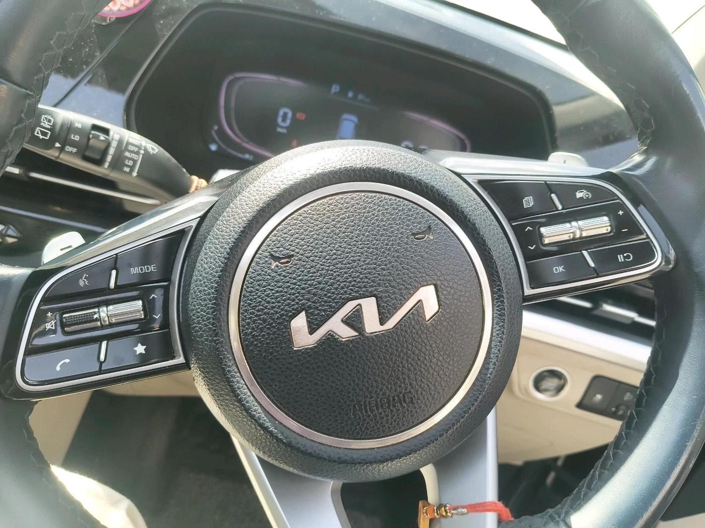 2022 KIA CARENS LUXURY PLUS 1.5 DIESEL AT 7 STR, Diesel, Automatic, 87,304 km, interior