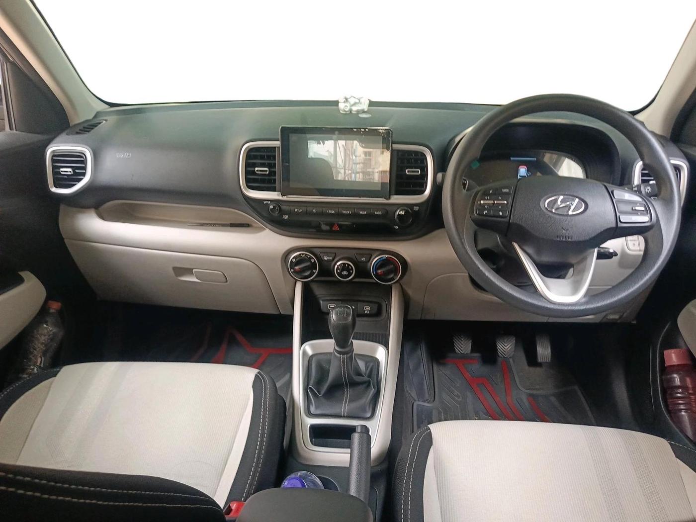 2023 Hyundai VENUE S(O) 1.2, Petrol, Manual, 21,963 km, interior