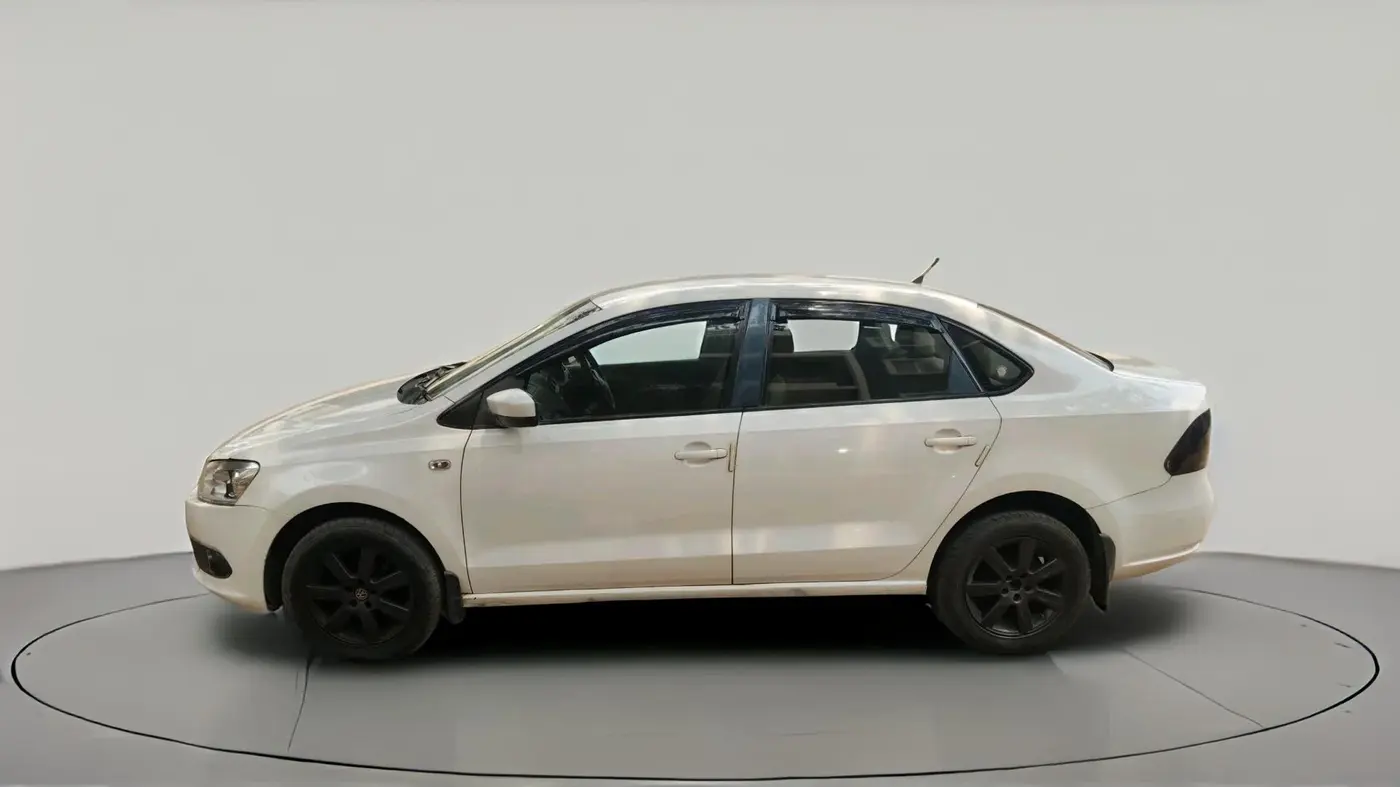 2011 Volkswagen Vento HIGHLINE DIESEL 1.6, Diesel, Manual, 1,06,141 km, exterior