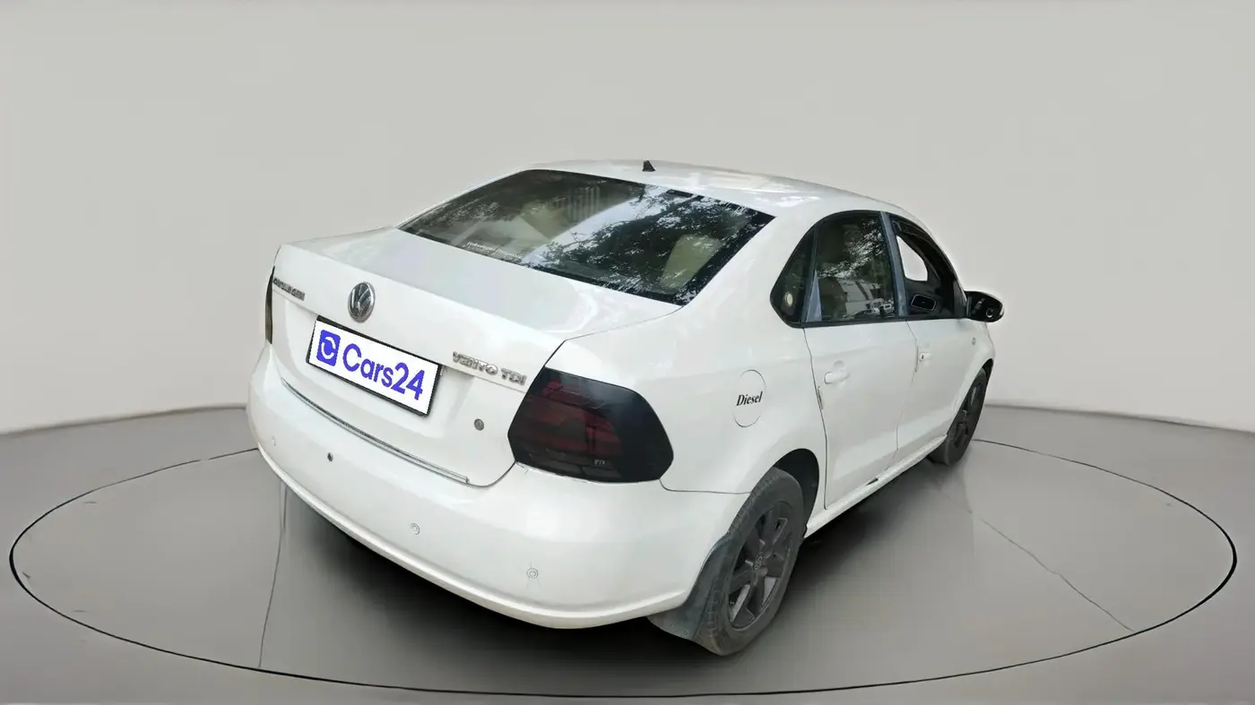 2011 Volkswagen Vento HIGHLINE DIESEL 1.6, Diesel, Manual, 1,06,141 km, exterior