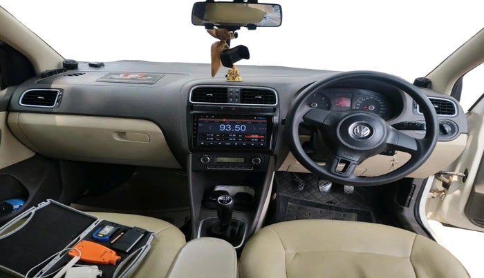 2011 Volkswagen Vento HIGHLINE DIESEL 1.6, Diesel, Manual, 1,06,141 km, interior