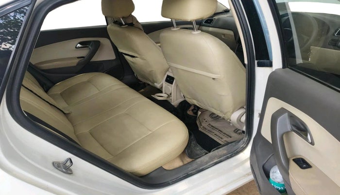 2011 Volkswagen Vento HIGHLINE DIESEL 1.6, Diesel, Manual, 1,06,141 km, interior