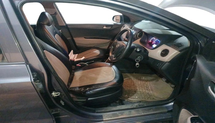 2015 Hyundai Grand i10 SPORTZ 1.1 CRDI, Diesel, Manual, 1,77,087 km, interior