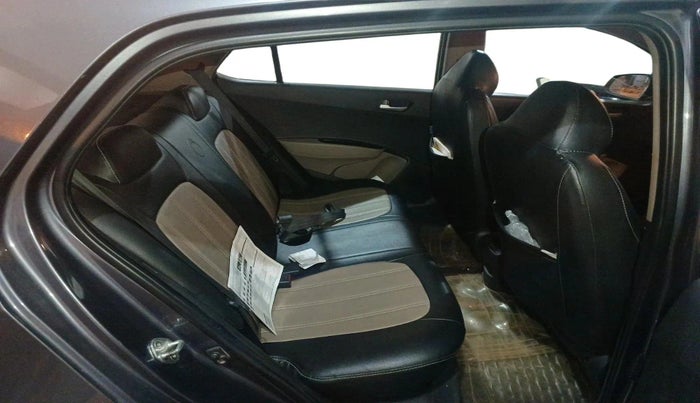 2015 Hyundai Grand i10 SPORTZ 1.1 CRDI, Diesel, Manual, 1,77,087 km, interior