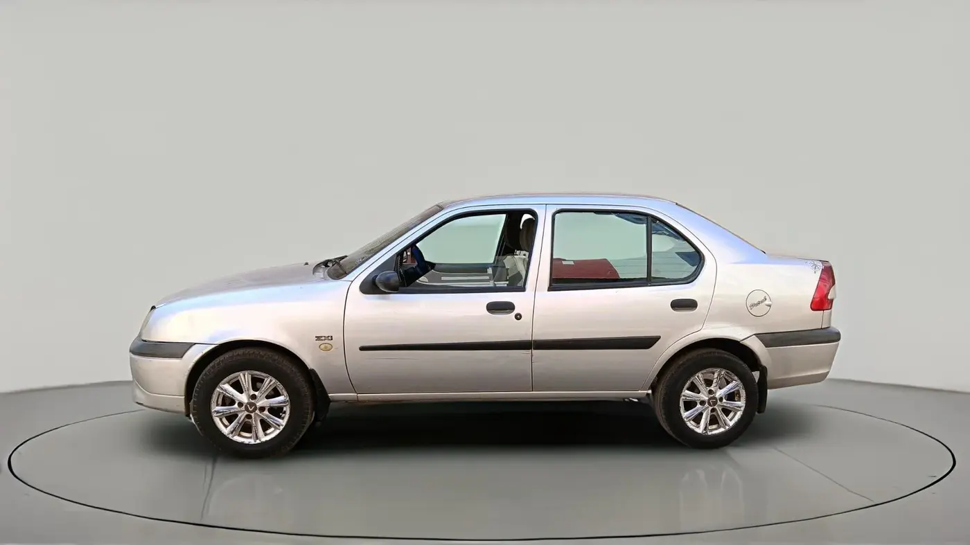 2003 Ford Ikon 1.3 FLAIR PETROL, Petrol, Manual, 98,640 km, exterior