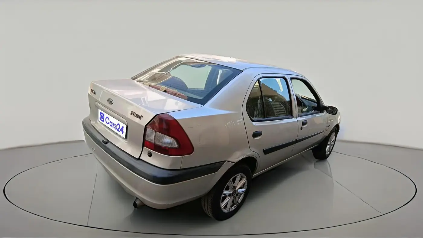 2003 Ford Ikon 1.3 FLAIR PETROL, Petrol, Manual, 98,640 km, exterior