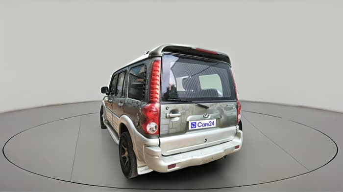 2008 Mahindra Scorpio SLE 2.6 CRDE, Diesel, Manual, 1,29,483 km, exterior