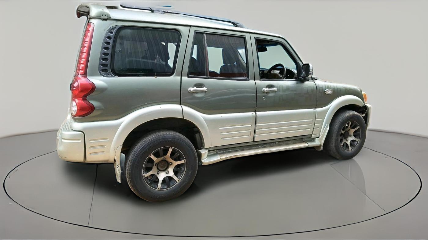2008 Mahindra Scorpio SLE 2.6 CRDE, Diesel, Manual, 1,29,483 km, exterior