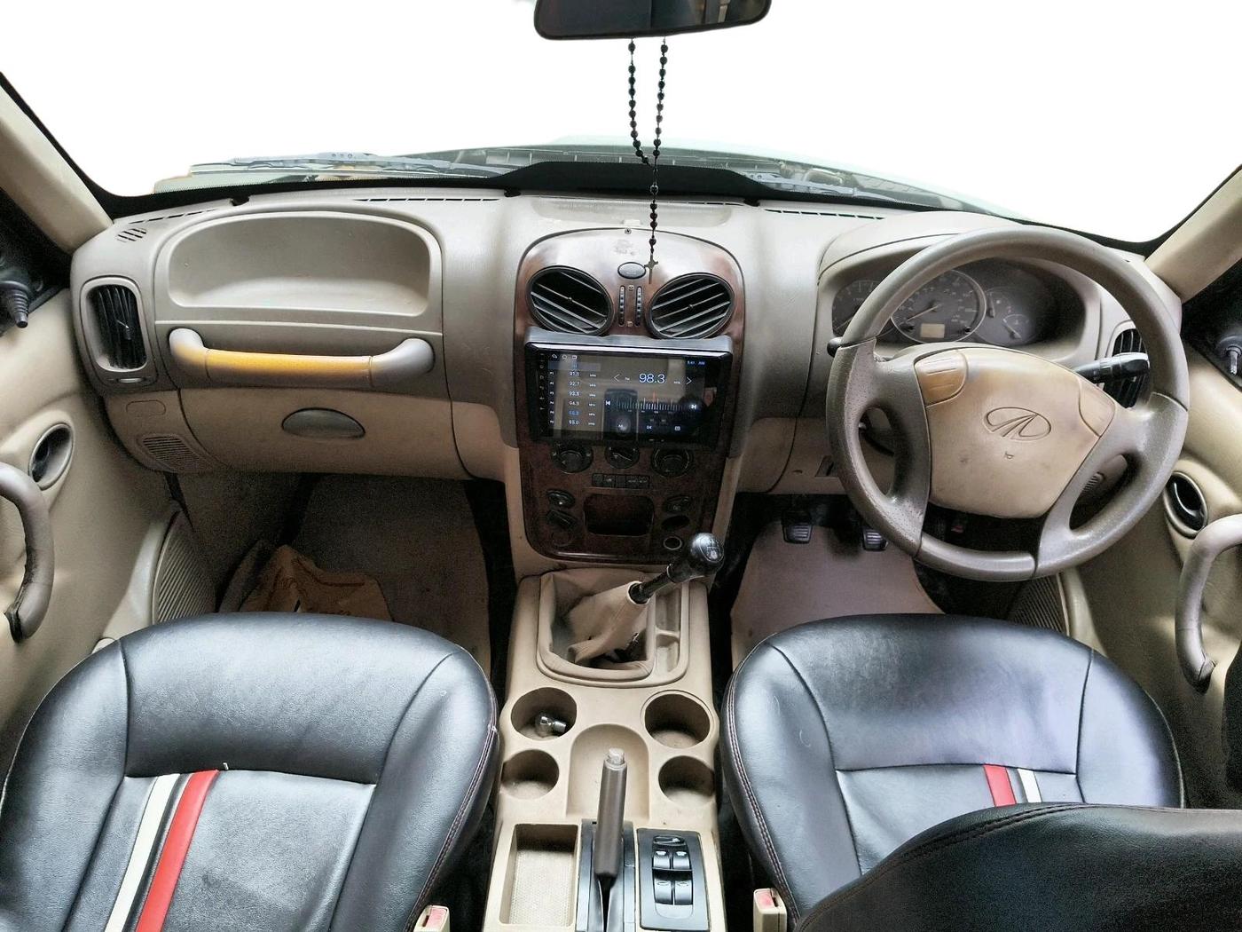2008 Mahindra Scorpio SLE 2.6 CRDE, Diesel, Manual, 1,29,483 km, interior