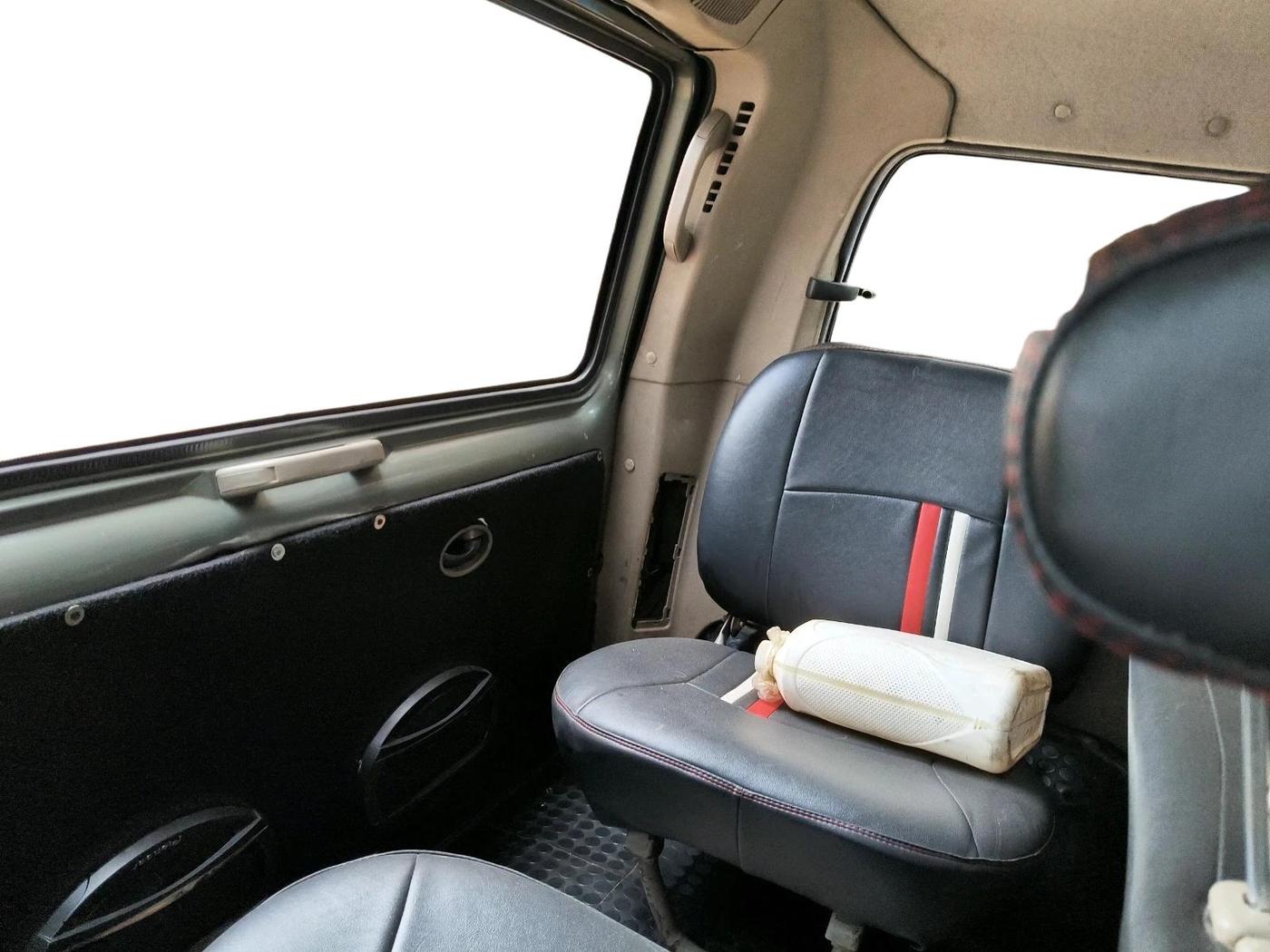 2008 Mahindra Scorpio SLE 2.6 CRDE, Diesel, Manual, 1,29,483 km, interior