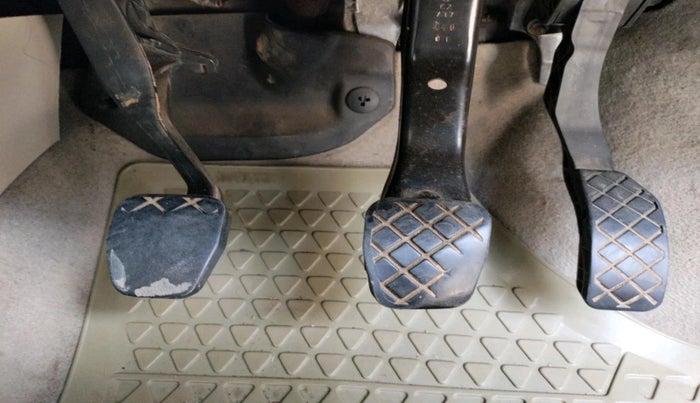 2011 Volkswagen Vento COMFORTLINE DIESEL 1.6, Diesel, Manual, 1,31,244 km, interior