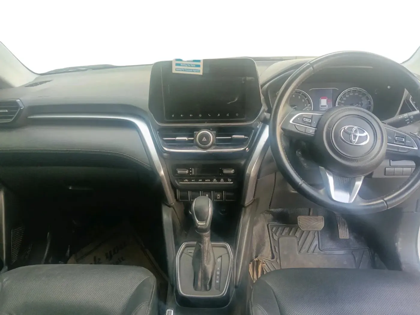 2022 Toyota URBAN CRUISER HYRYDER V AT NEO DRIVE, Petrol, Automatic, 33,782 km, interior