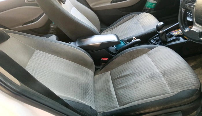 2018 Hyundai Elite i20 ASTA 1.2 (O), Petrol, Manual, 1,40,842 km, interior