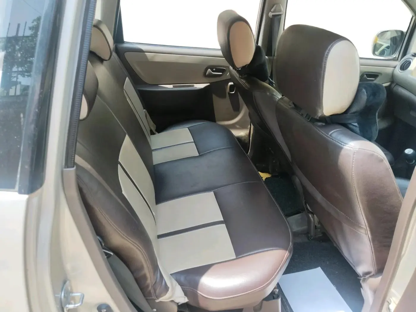 2009 Maruti Zen Estilo VXI, Petrol, Manual, 1,22,460 km, interior
