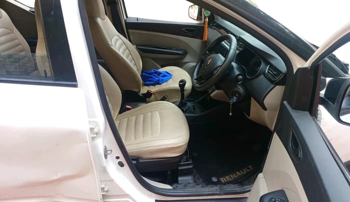 2022 Renault TRIBER RXT, Petrol, Manual, 54,017 km, interior