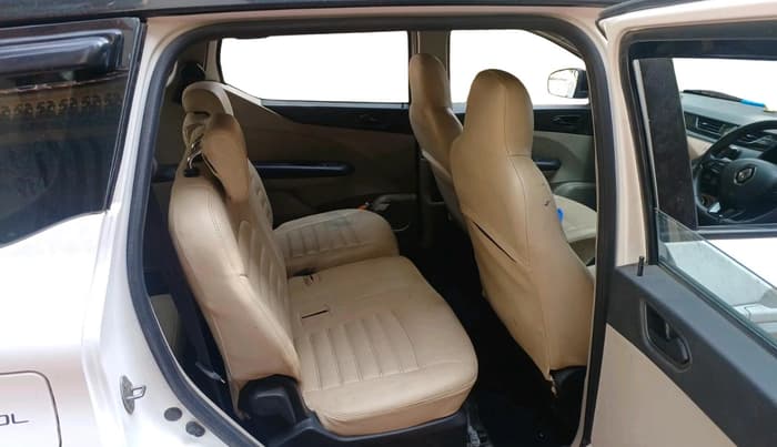 2022 Renault TRIBER RXT, Petrol, Manual, 54,017 km, interior