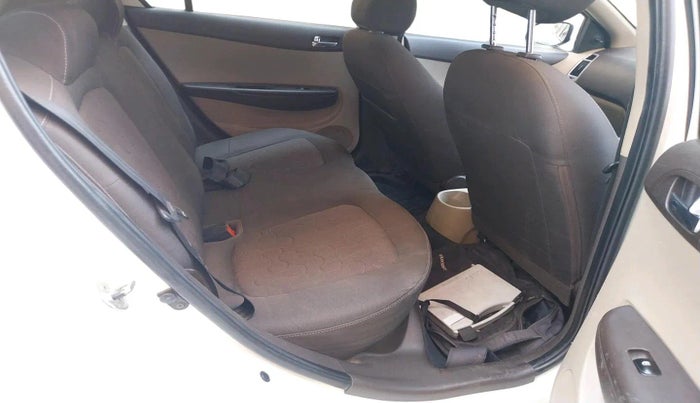 2011 Hyundai i20 MAGNA (O) 1.4 CRDI, Diesel, Manual, 1,87,111 km, interior