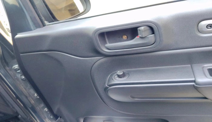 2023 Mahindra Thar LX PETROL HT 4WD AT, Petrol, Automatic, 17,621 km, interior