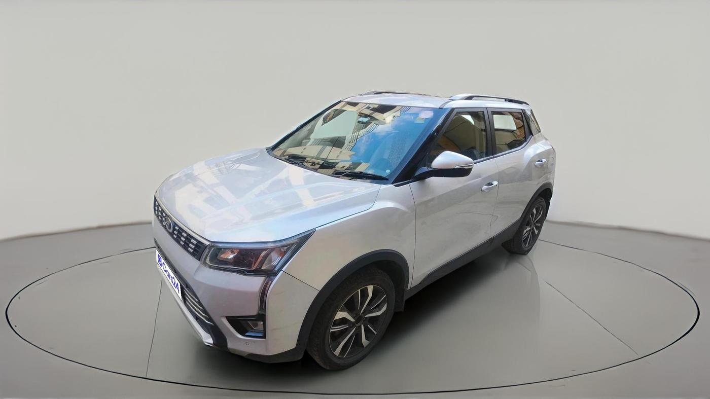 2019 Mahindra XUV300 W8 (O) 1.5 DIESEL, Diesel, Manual, 1,06,080 km, exterior