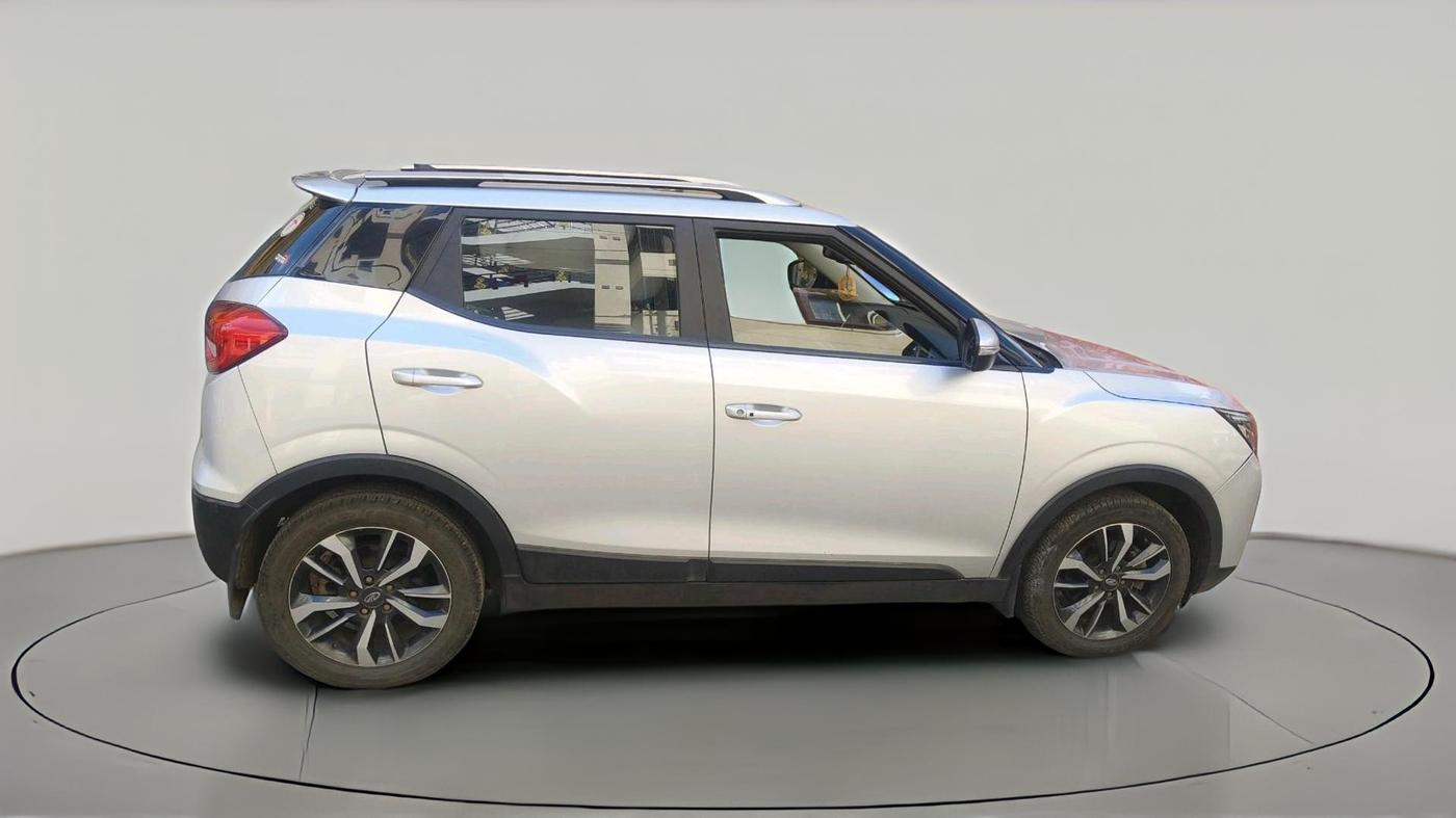 2019 Mahindra XUV300 W8 (O) 1.5 DIESEL, Diesel, Manual, 1,06,080 km, exterior