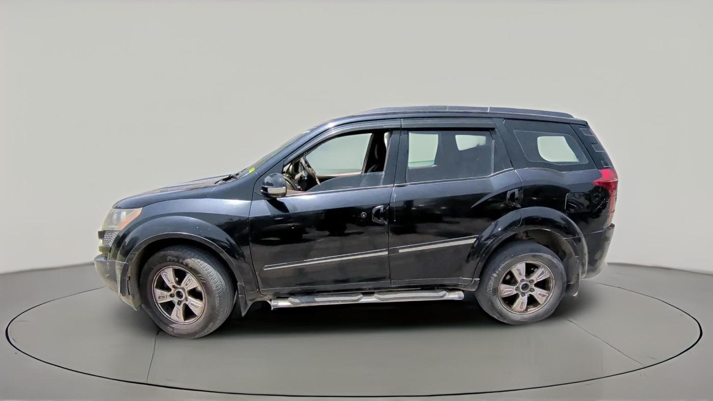 2014 Mahindra XUV500 W8 AWD, Diesel, Manual, 2,14,615 km, exterior