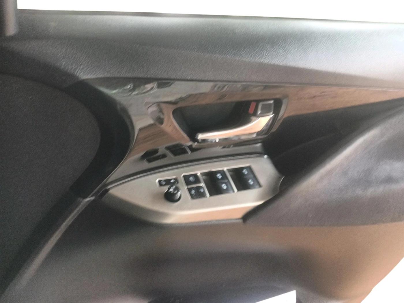 2018 Toyota Innova Crysta 2.4 VX 8 STR, Diesel, Manual, 98,799 km, interior