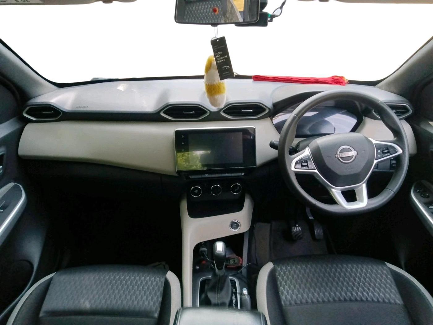 2022 Nissan MAGNITE XV TURBO CVT, Petrol, Automatic, 25,377 km, interior